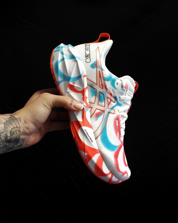 ASICS Novablast 5 Tokyo Marathon Men's Running Shoes - Image 4