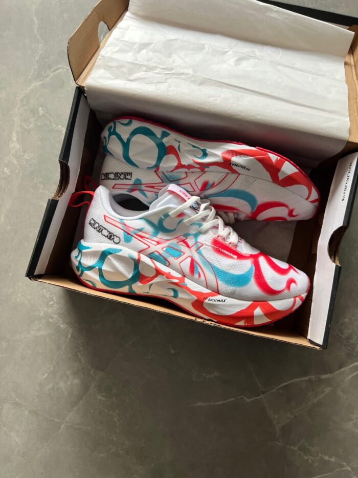 ASICS Novablast 5 Tokyo Marathon Men's Running Shoes - Image 2