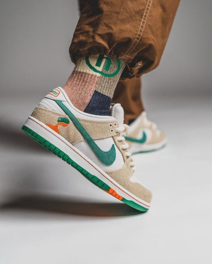 Nike SB Dunk Low Jarritos Men's Sneaker - Image 2