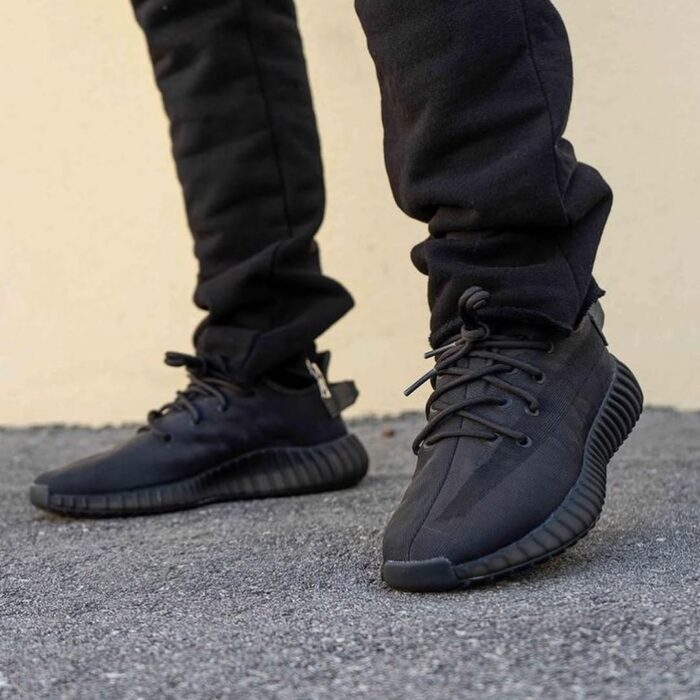 Adidas Yeezy 350 V2 "Onyx" Full Black Men's Shoes - Image 3