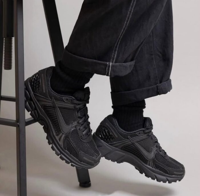 Nike Zoom Vomero 5 'Triple Black' - Image 2