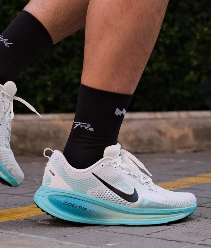 Nike Vomero 18 Dusty Cactus Geode Teal Road Racing Shoes - Image 3
